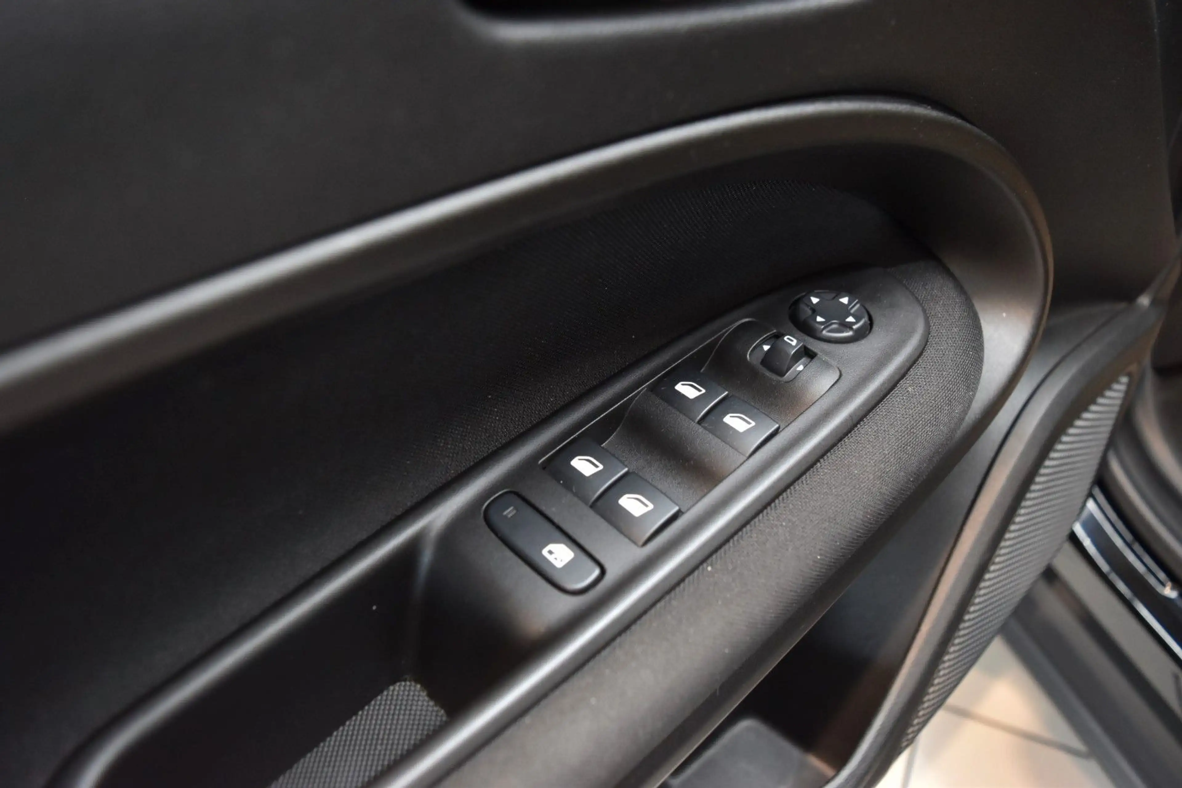Fiat 600 Hybrid 1.2 DCT~Automatik~Apple CarPlay~1. Hd — photo 14