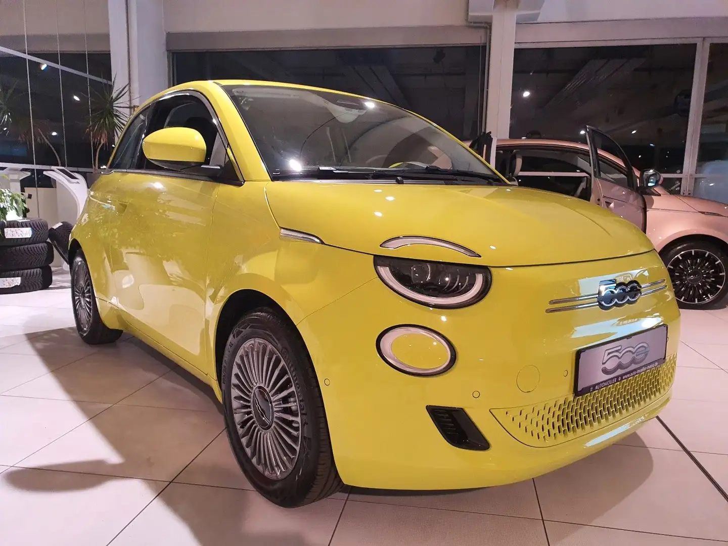 Fiat 500e 42kWh -LED, ALU, NAVI, PDC, RFK, SHZ u.v.m. Gelb - 1