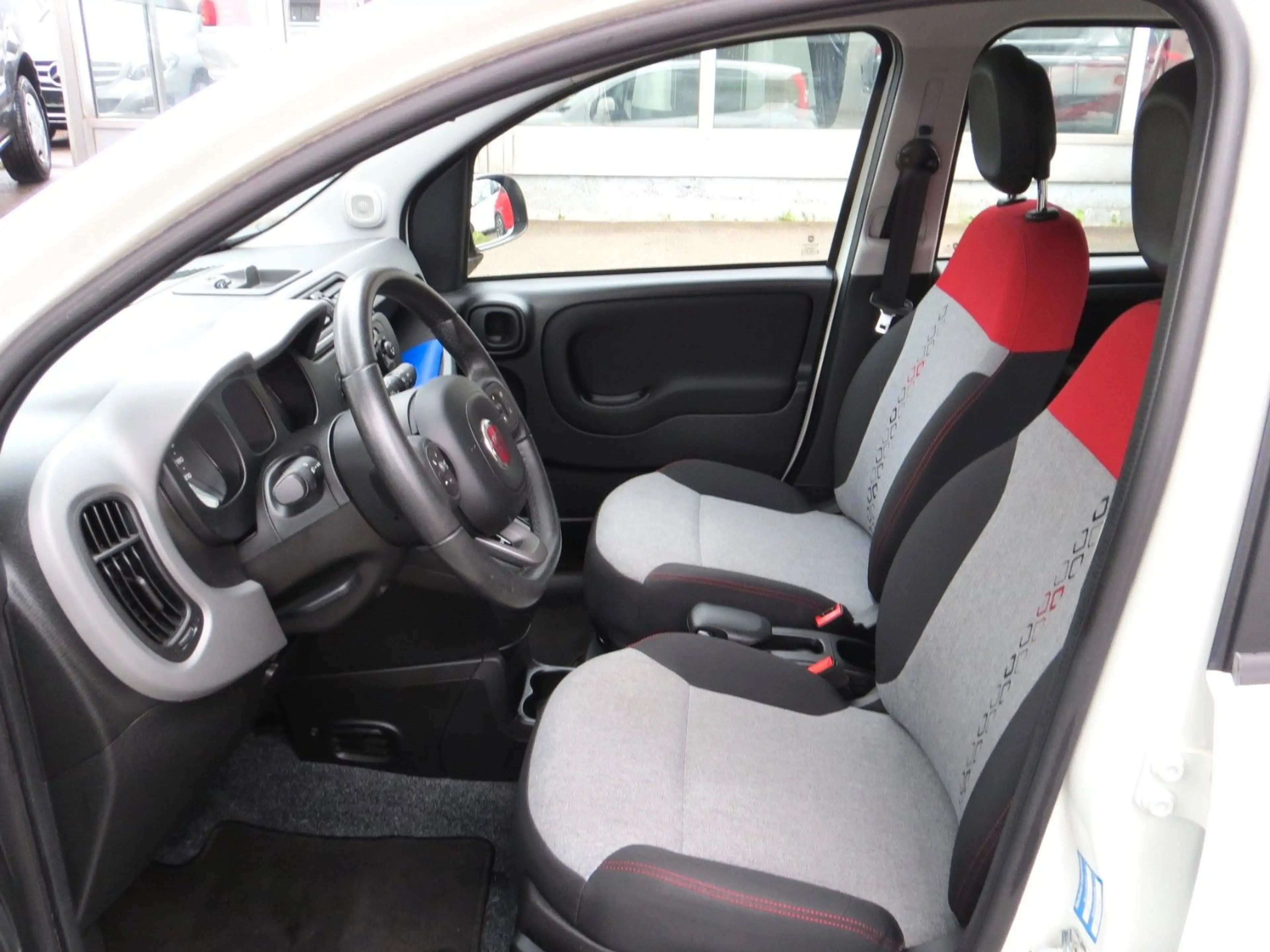 Fiat Panda Lounge Automatik*Bluetooth*Klima* — photo 7