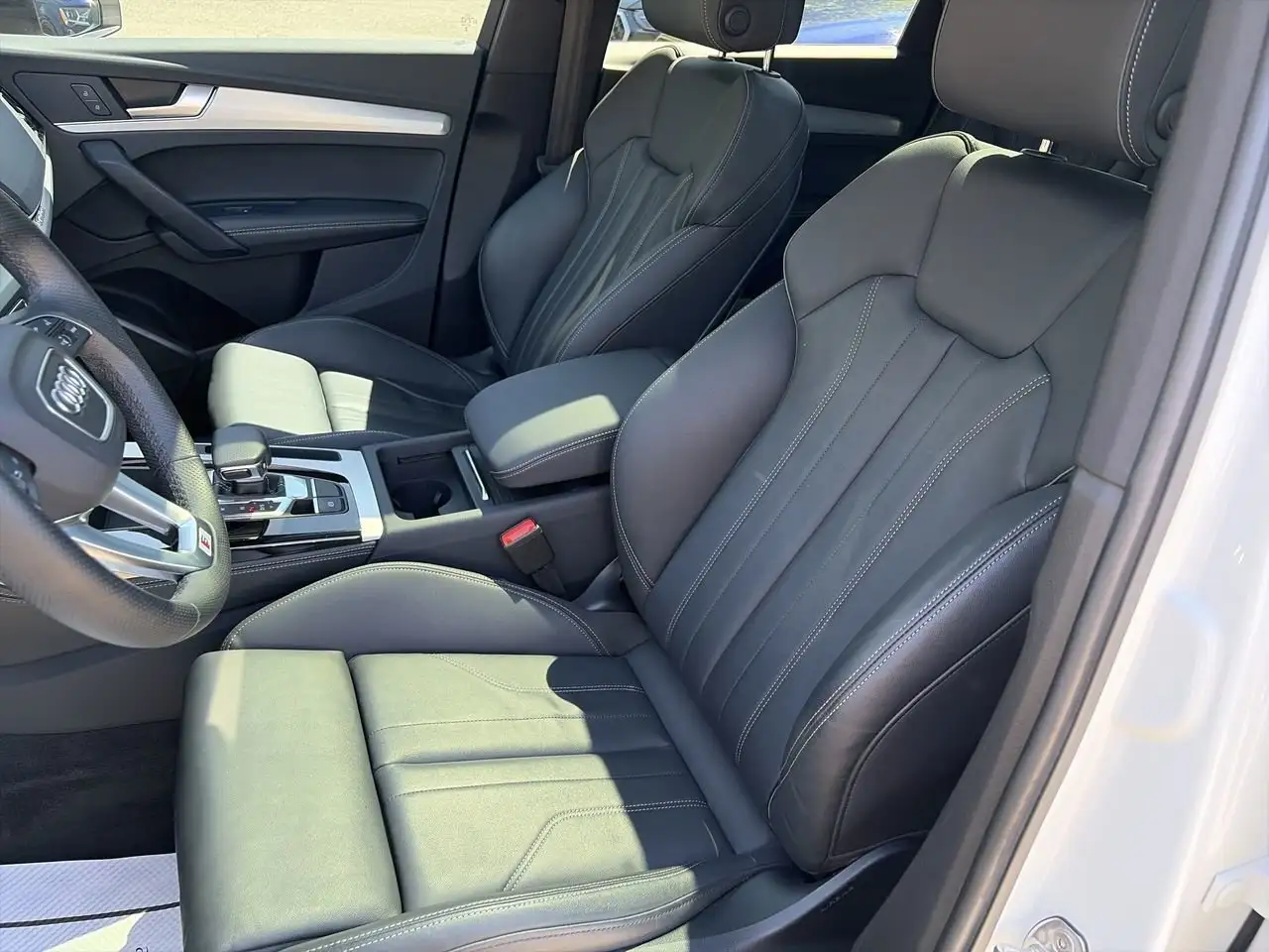 Audi Q5 снимка Audi Q5