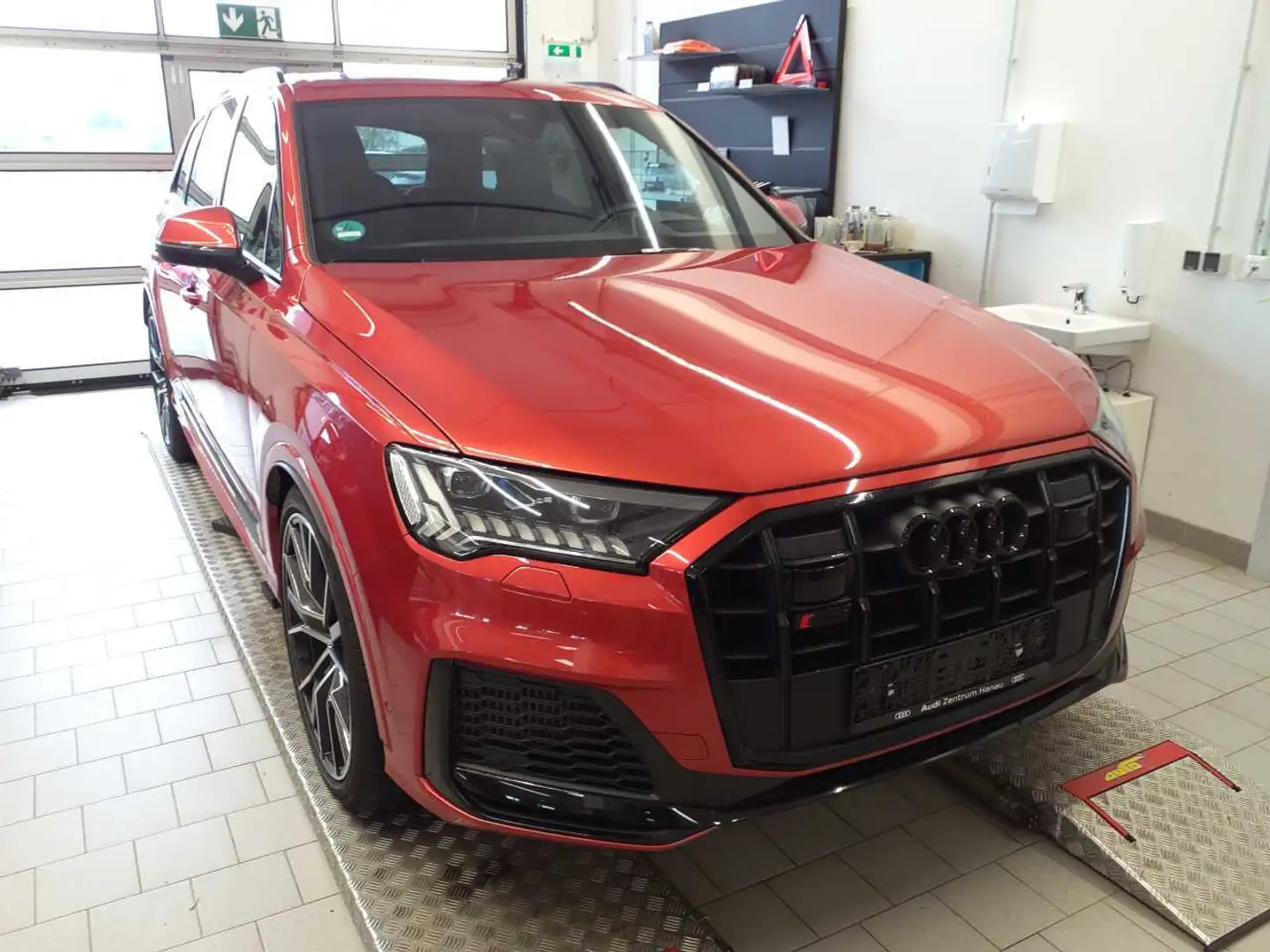 Audi SQ7 4.0 TDI *PANO*MATRIX*HEADUP*B&O*STANDHZG*22Z Orange - 2
