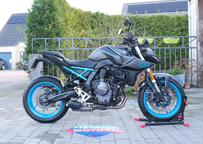 Suzuki GSX 8S - foto 3