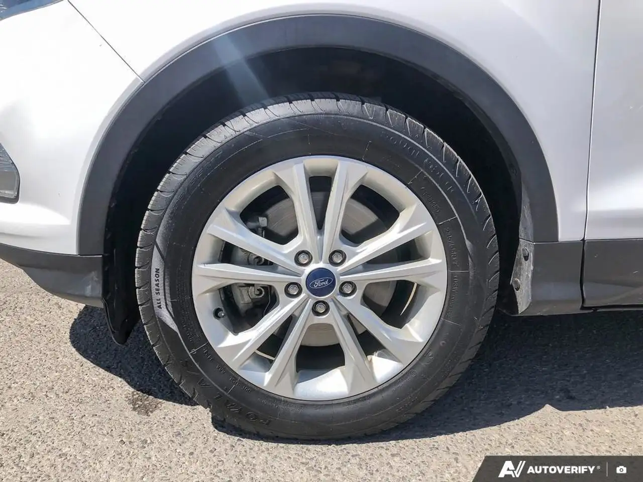 Ford Escape снимка Ford Escape