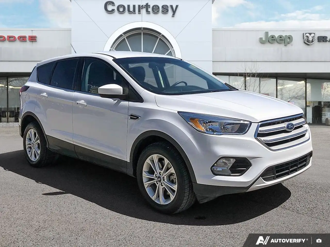 Ford Escape снимка Ford Escape