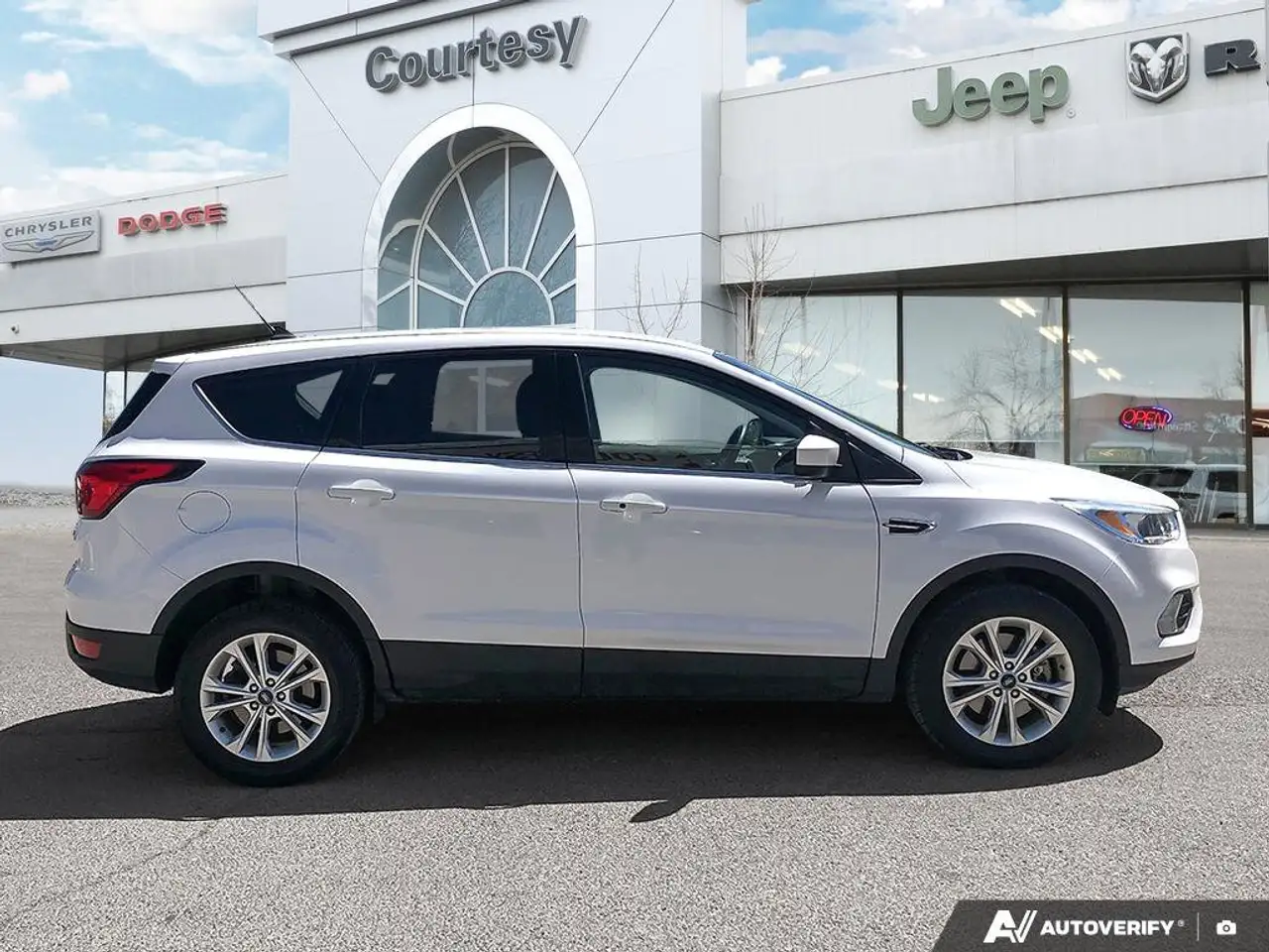 Ford Escape снимка Ford Escape