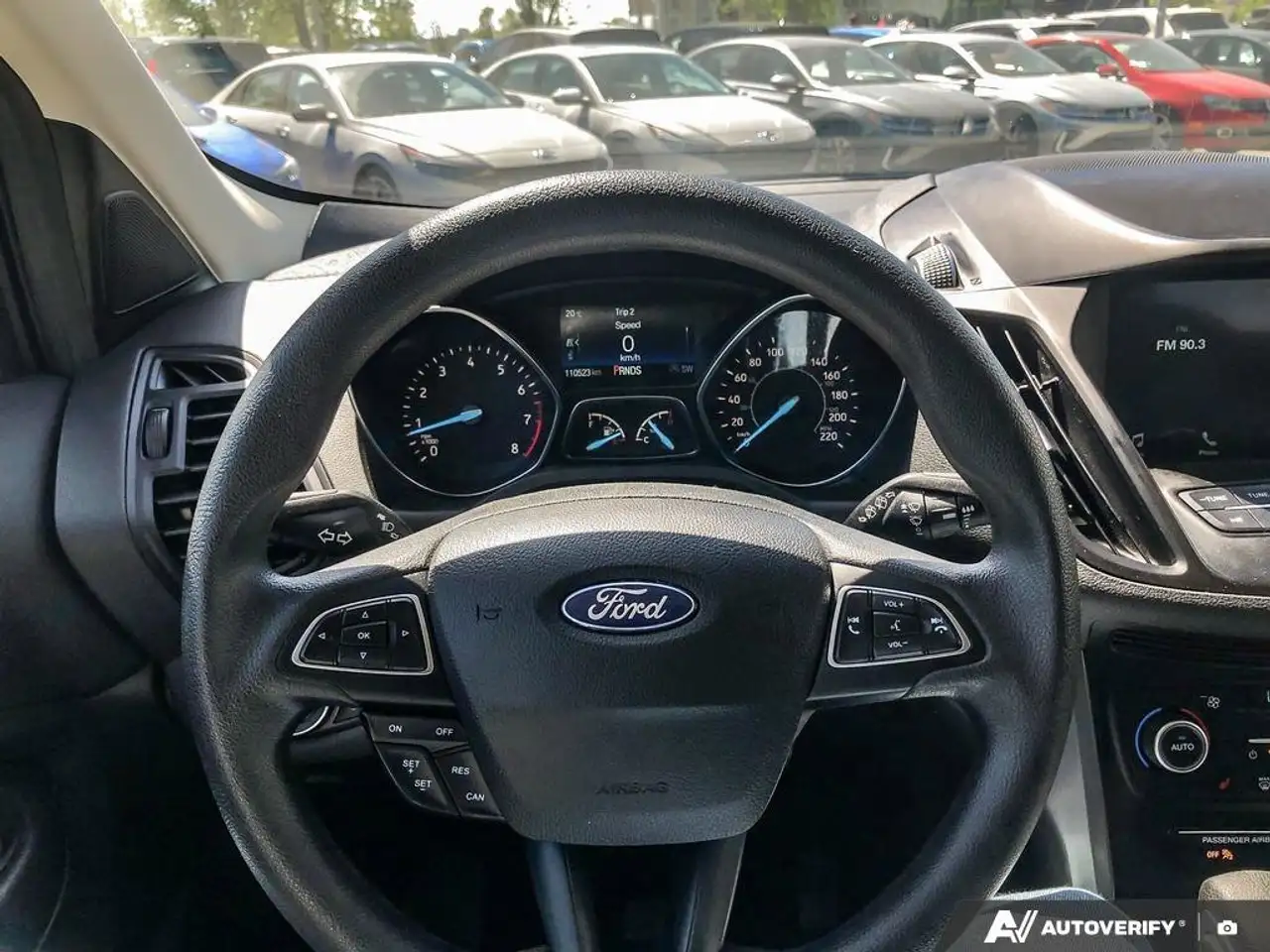 Ford Escape снимка Ford Escape