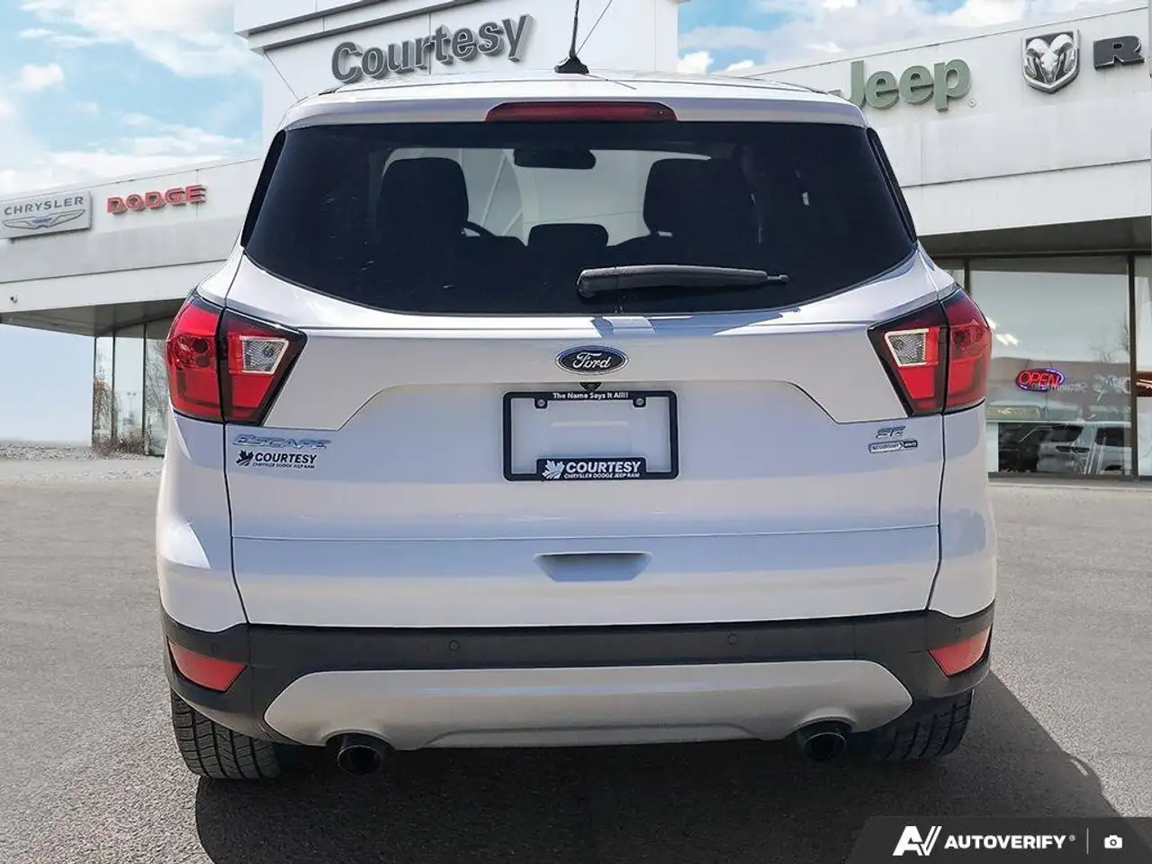 Ford Escape снимка Ford Escape