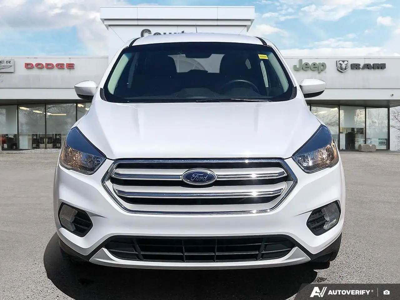 Ford Escape снимка Ford Escape