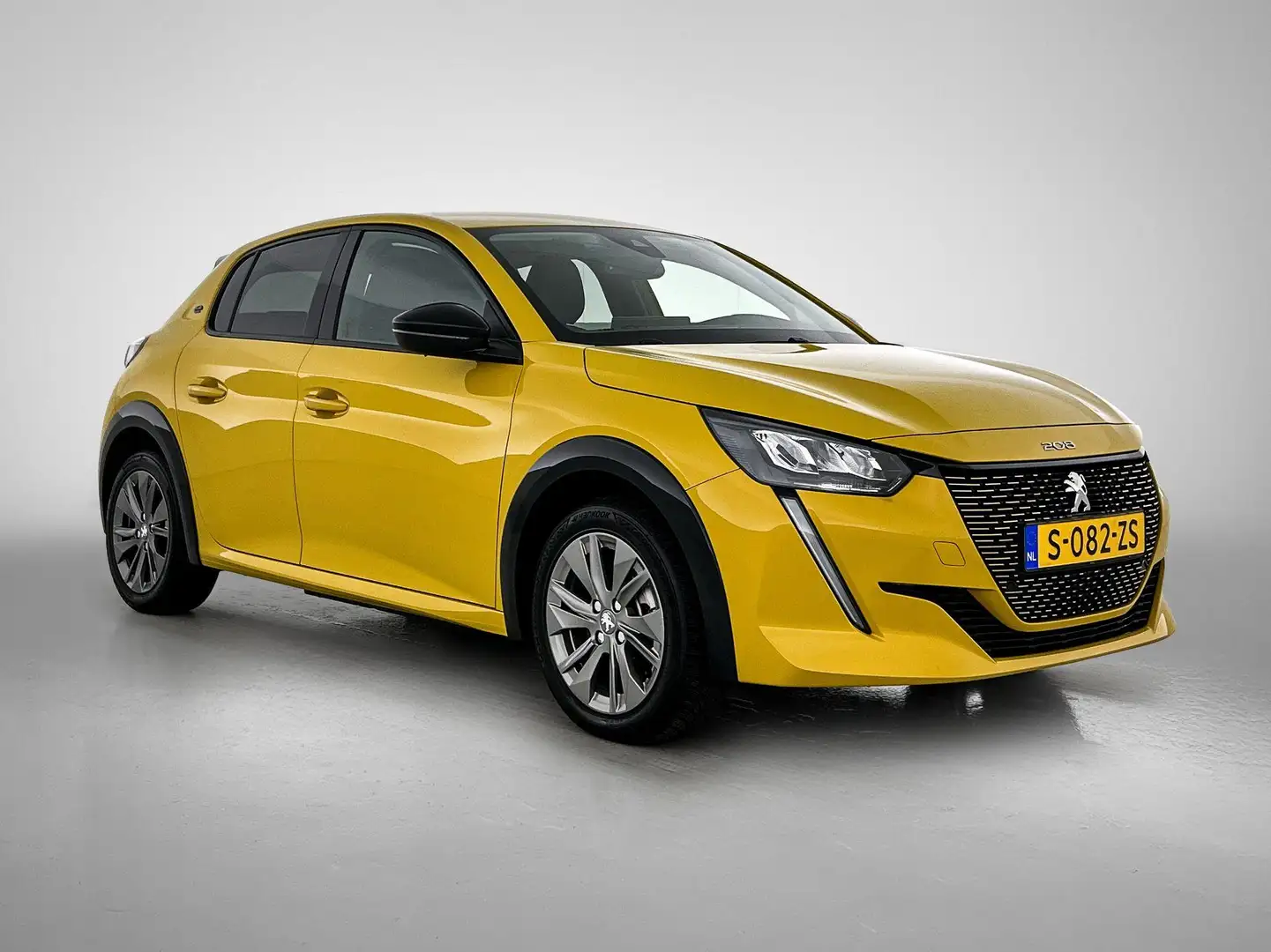 Peugeot e-208 Allure Pack 50kWh 136pk Automaat | 1ste eigenaar | Jaune - 2