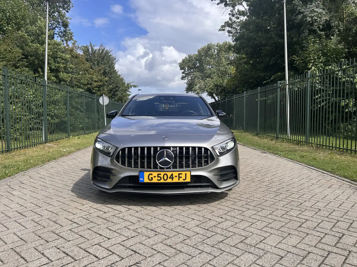 Mercedes-Benz A 200 Bns Sol. AMG Grijs - 1