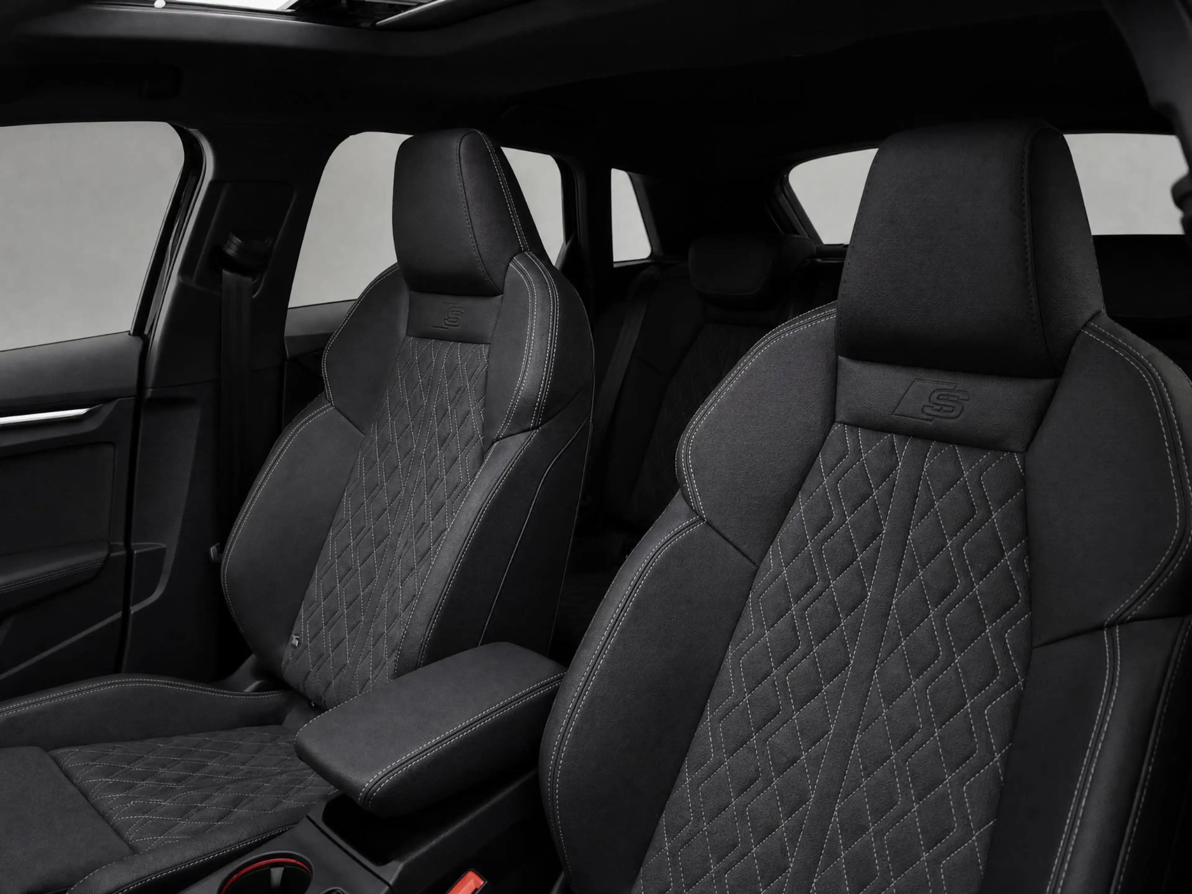 Audi A3 Sportback 45 TFSI e S edition Competition Panorama — photo 14