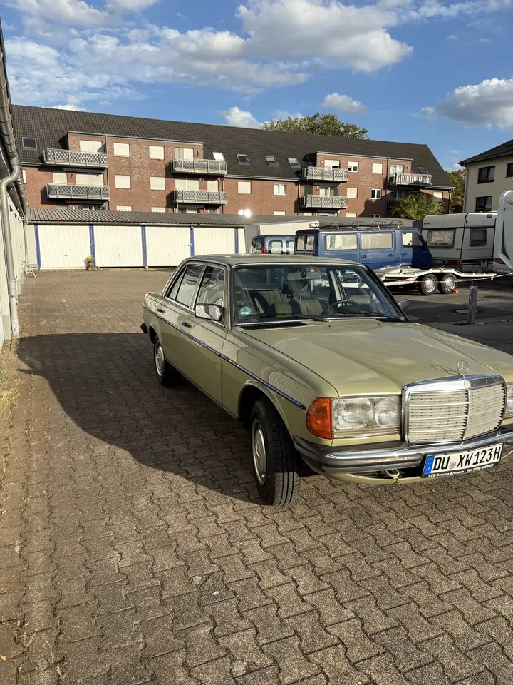 Mercedes-Benz E 200, foto 2