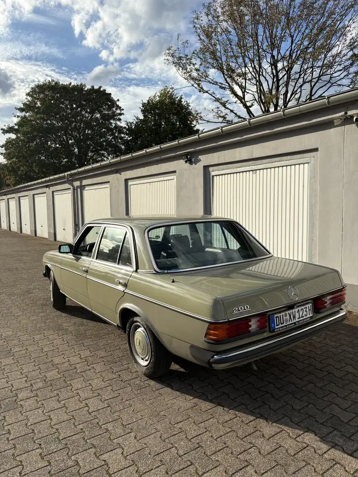 Mercedes-Benz E 200, foto 1