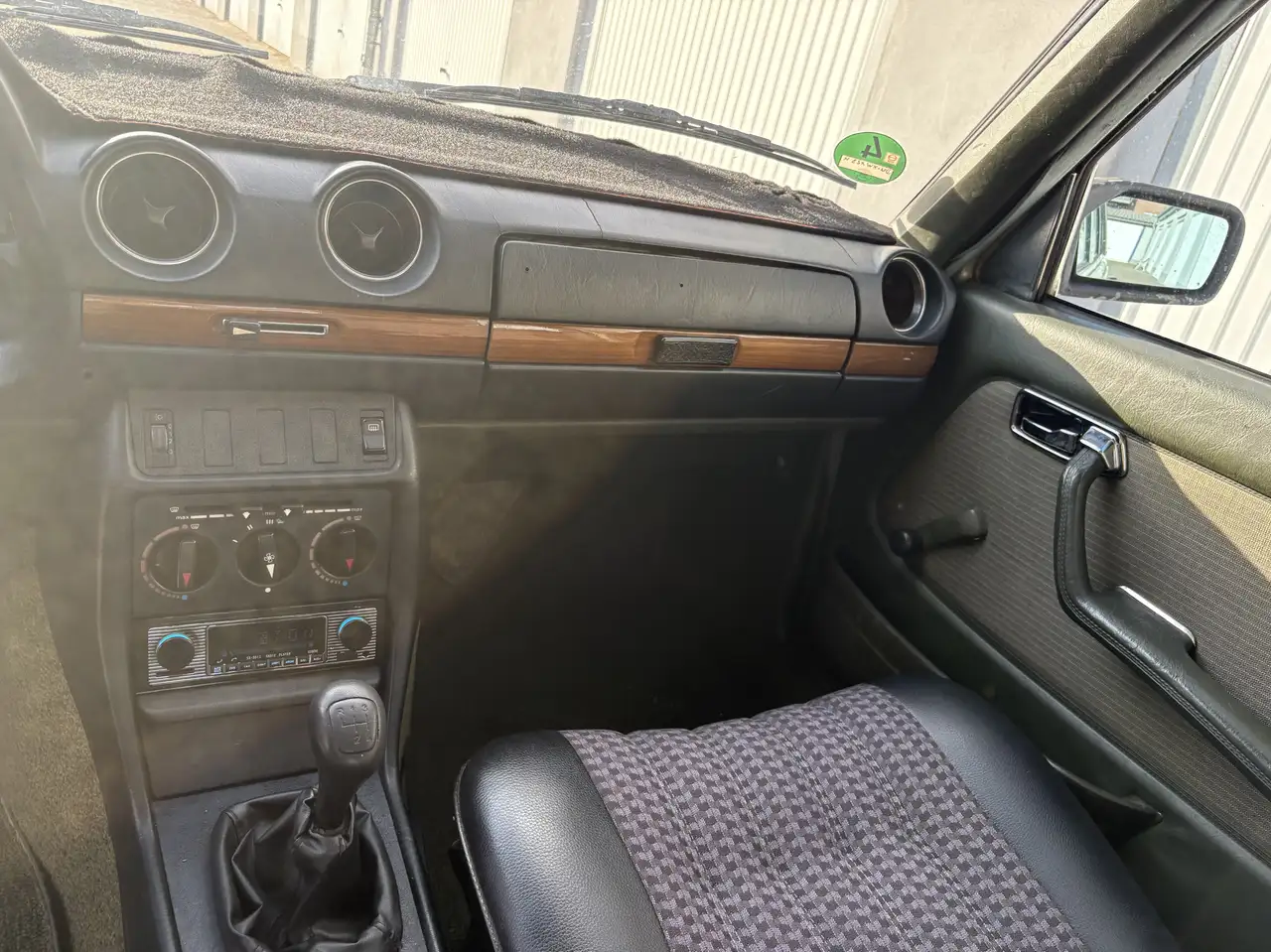 Mercedes-Benz E 200, foto 11