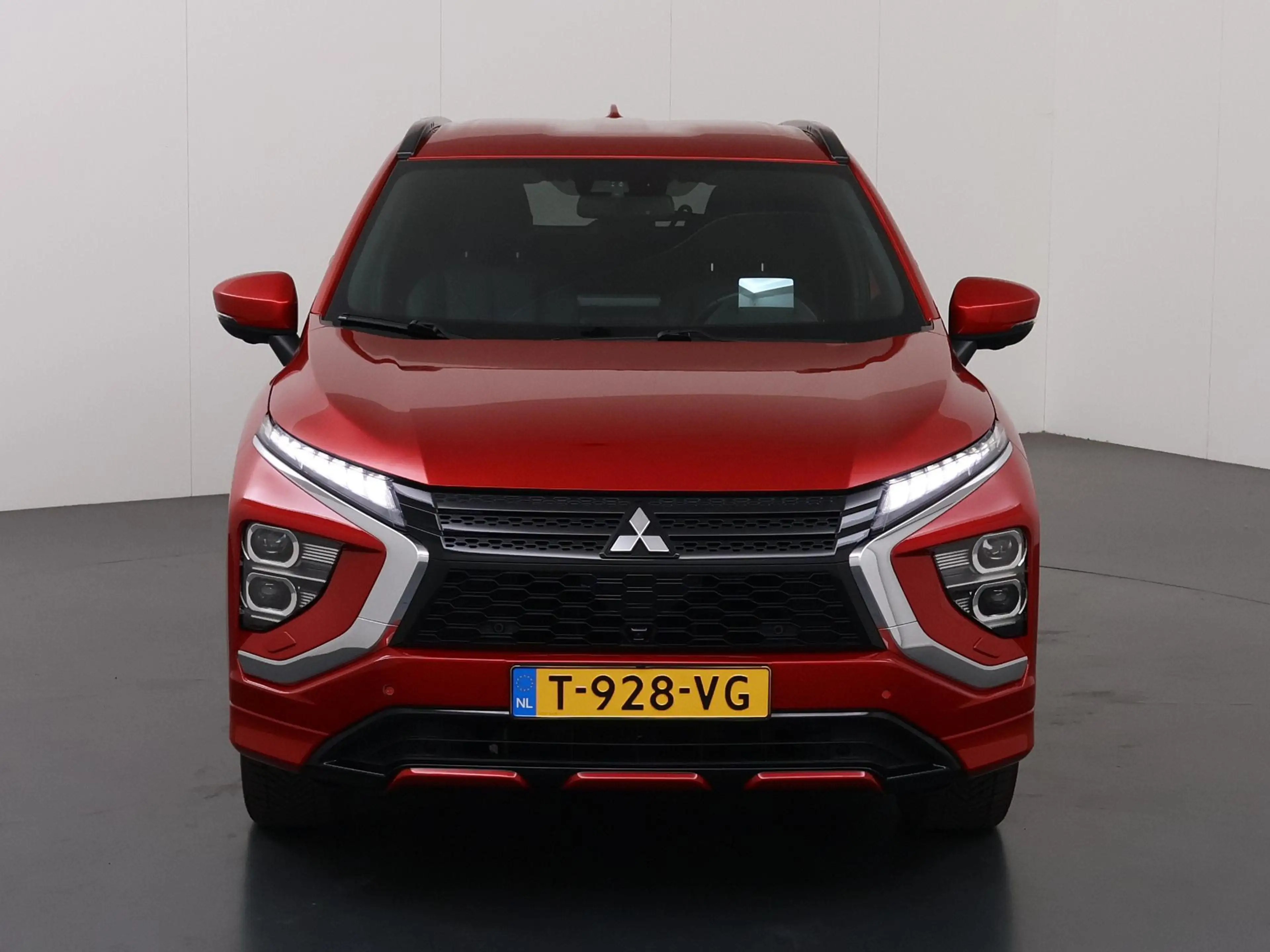 Mitsubishi Eclipse Cross 2.4 PHEV Instyle | Apple CarPlay/Android Auto | Pr — photo 3