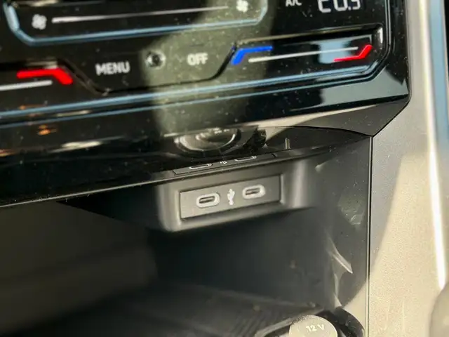 Volkswagen T-Roc view 16