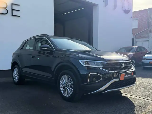 Volkswagen T-Roc view 18