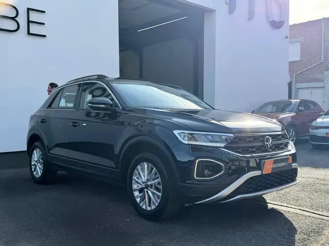 Volkswagen T-Roc view 17
