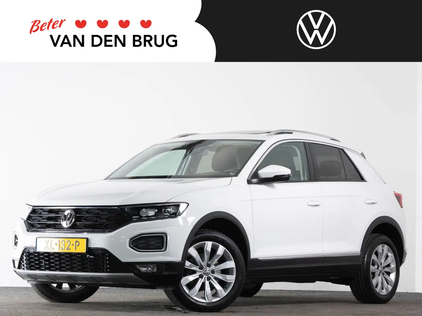 Volkswagen T-Roc 1.5 TSI 150 PK Sport | LED | Panoramadak | Trekhaa Wit - 1