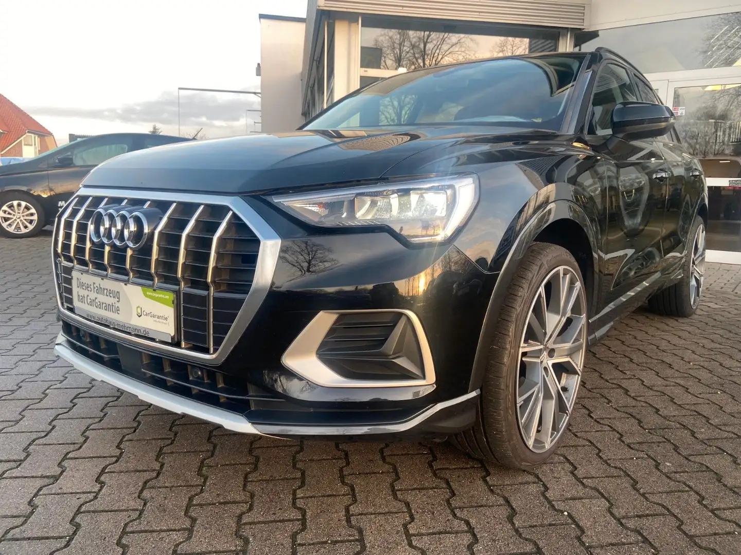 Audi Q3 35 TFSI Aut. Advanced AHK*LED*Klima*SHZ Schwarz - 2