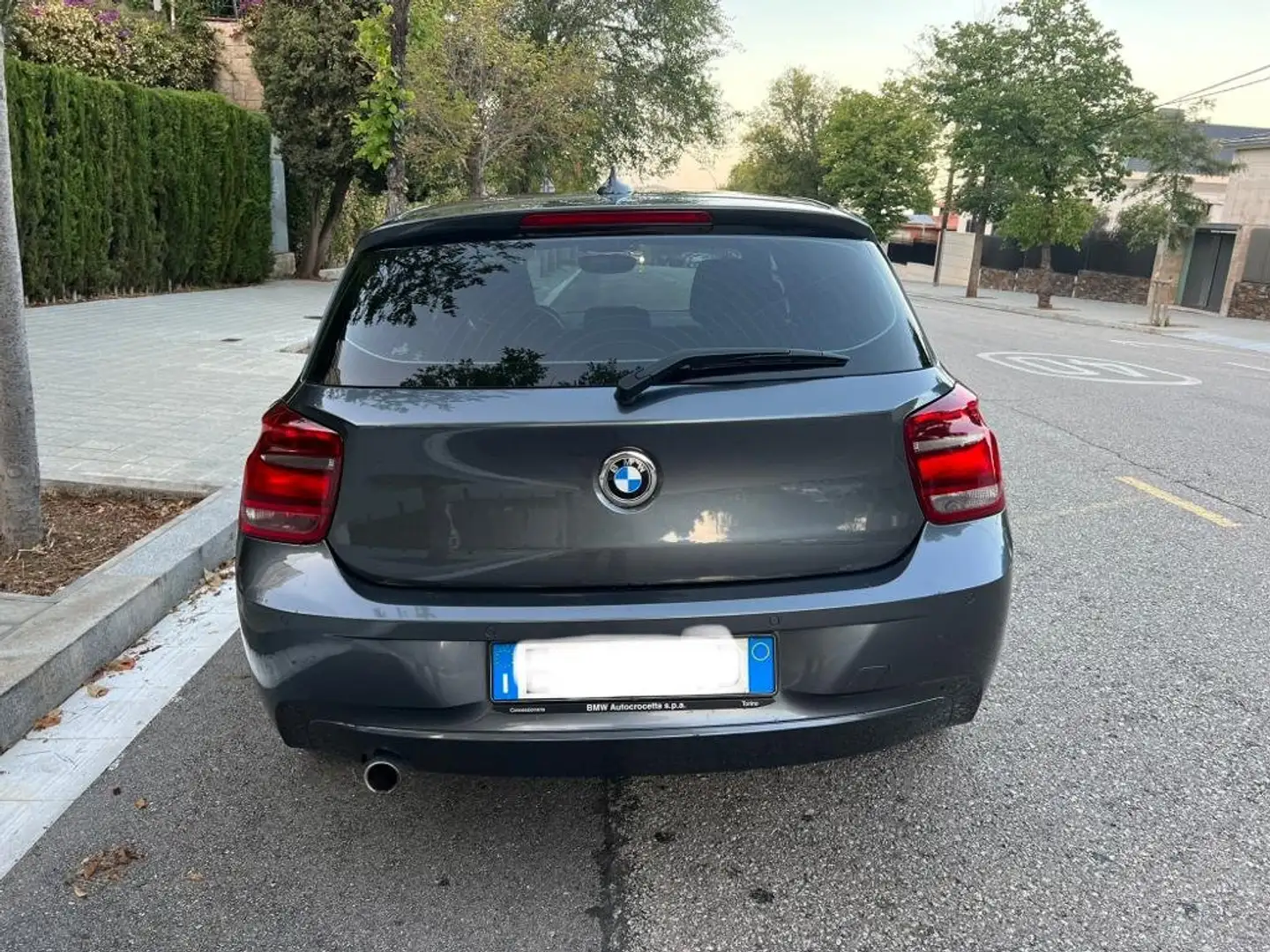 BMW 116 Serie 1 (F20)- Diesel - 5 porte Grigio - 1