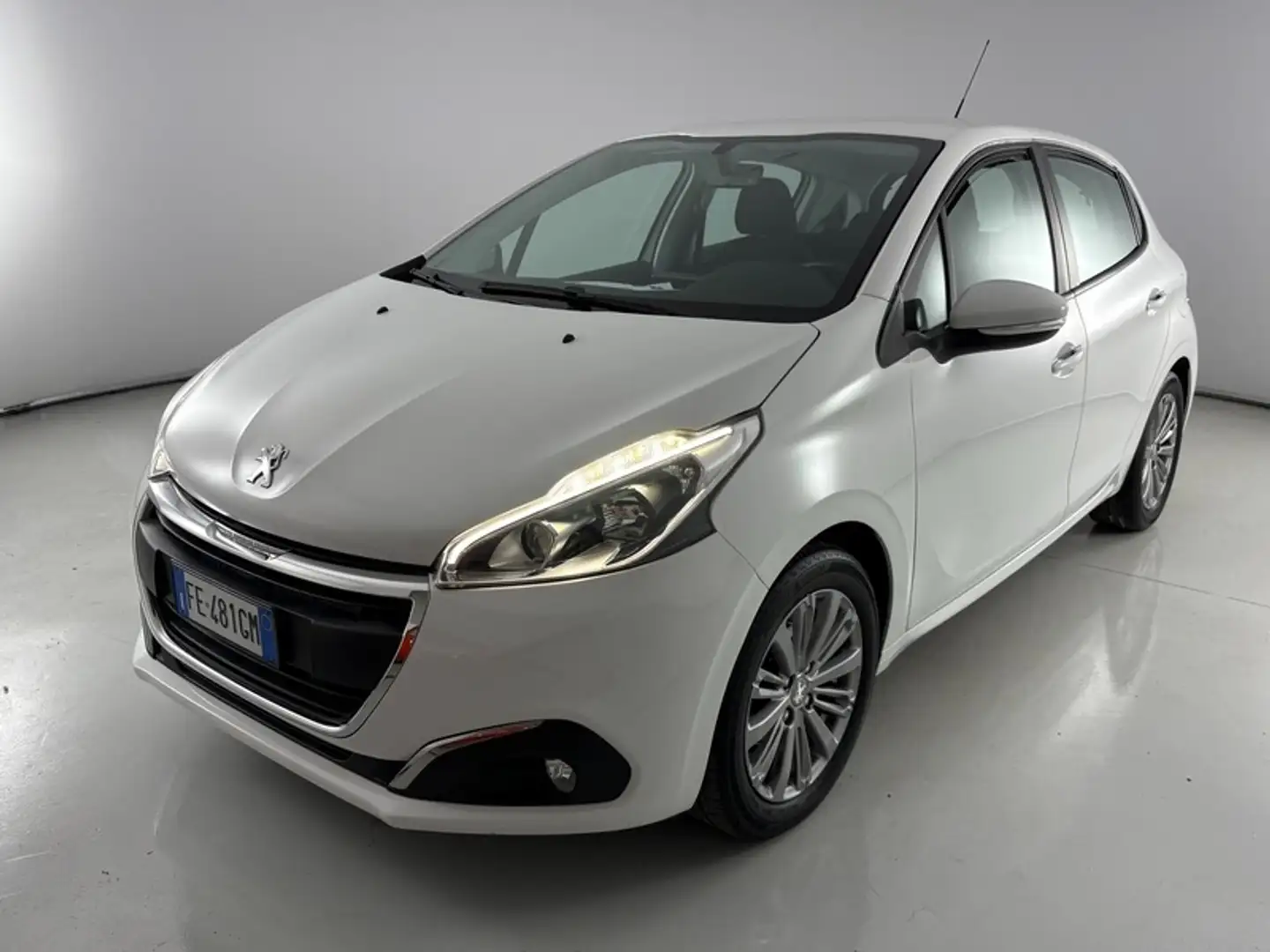 Peugeot 208 5 Porte 1.2 PureTech Allure Blanc - 1