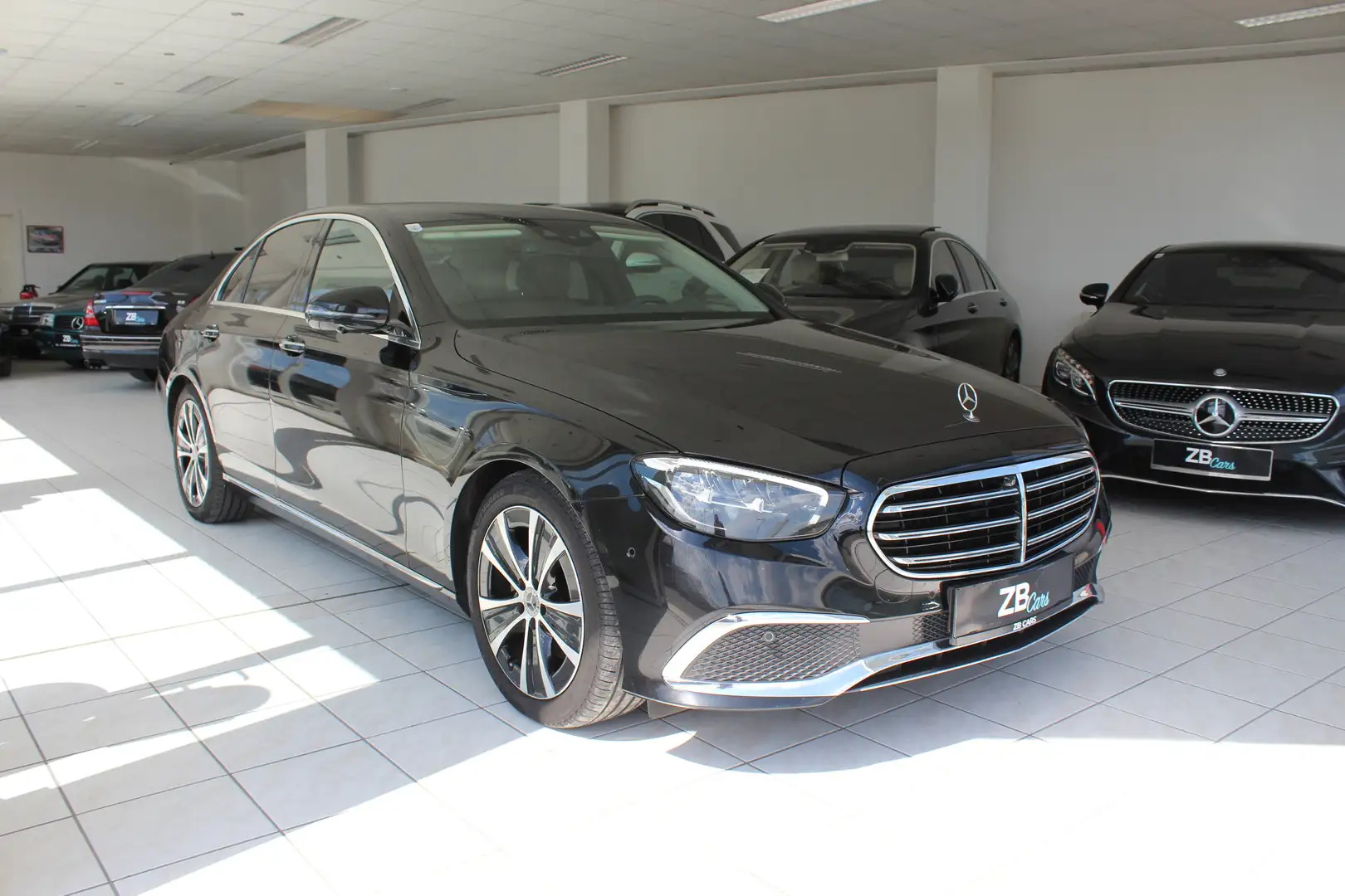 Mercedes-Benz E 300 E 300 d 4Matic Exclusive // Luft // Sitzkühlung Schwarz - 1