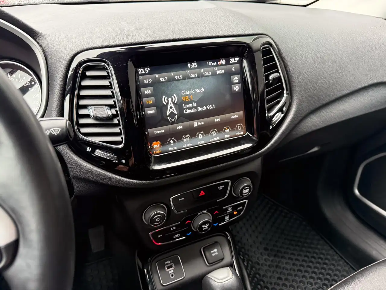 Jeep Compass снимка Jeep Compass