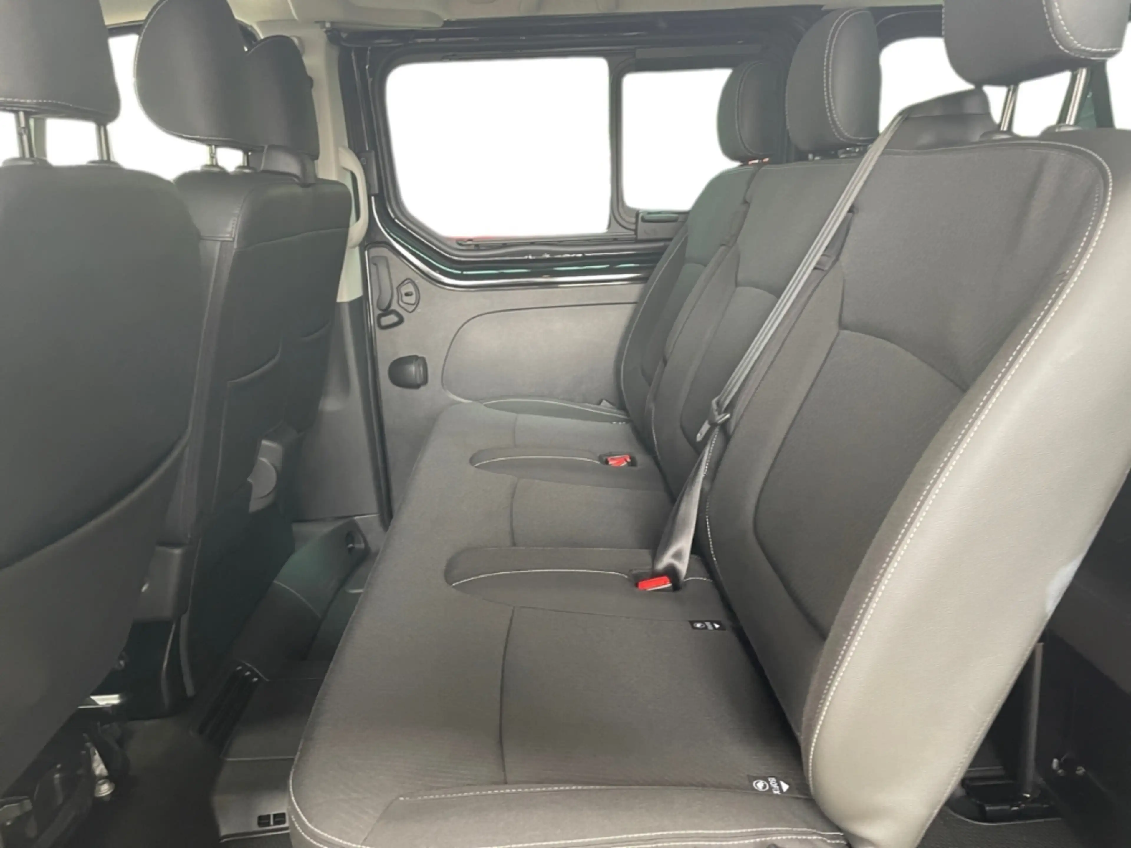 Nissan Primastar dCI 150 L1H1 Tekna *LED*SHZ*CAM*PDC*ACC* — photo 15