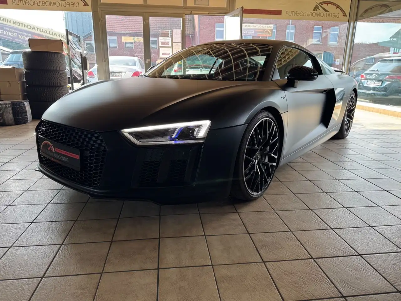 Audi R8
