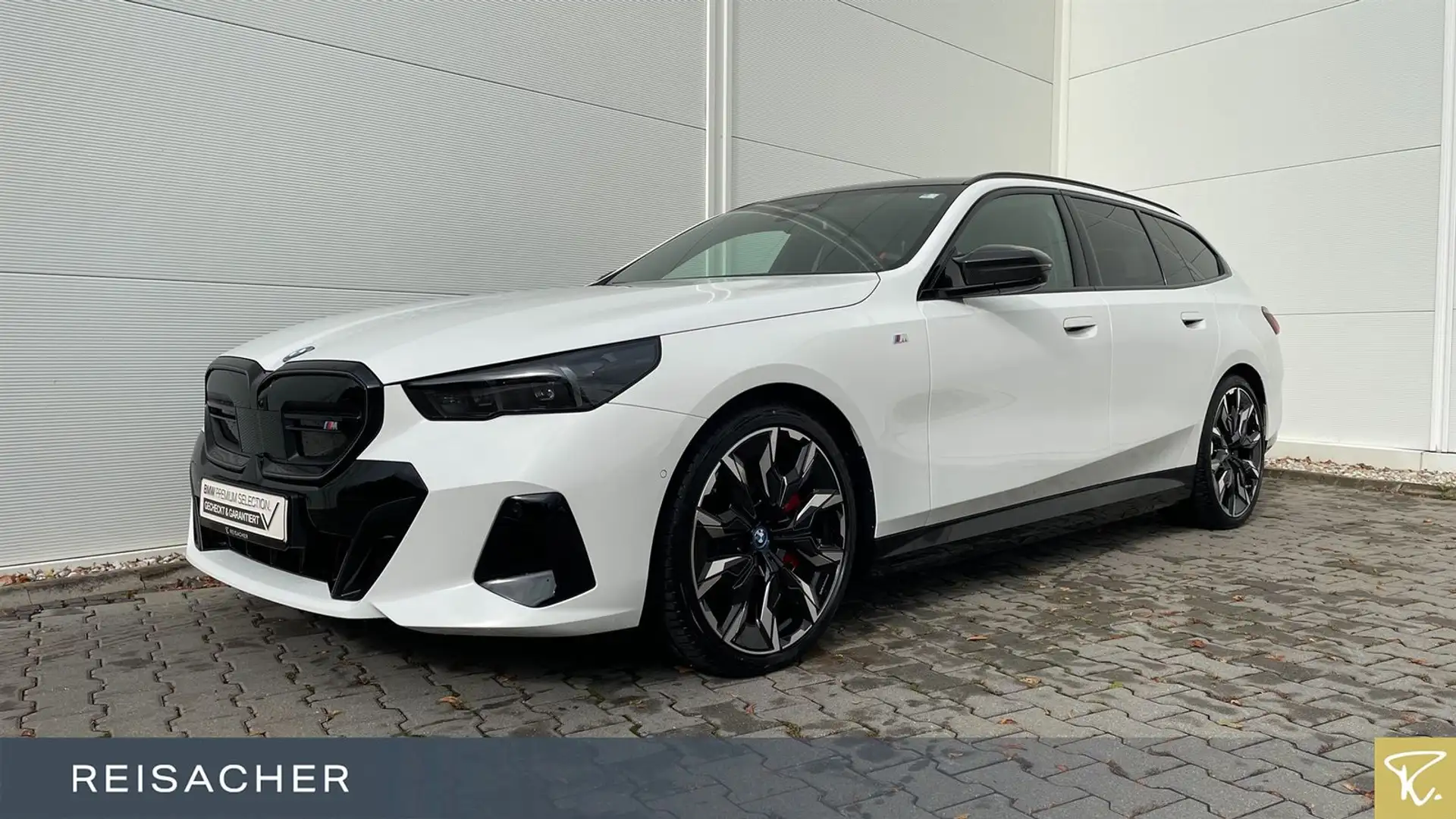 BMW i5 Tou M60 xDrive M Sport PRO,DAPro.AHK,B&W Weiß - 1