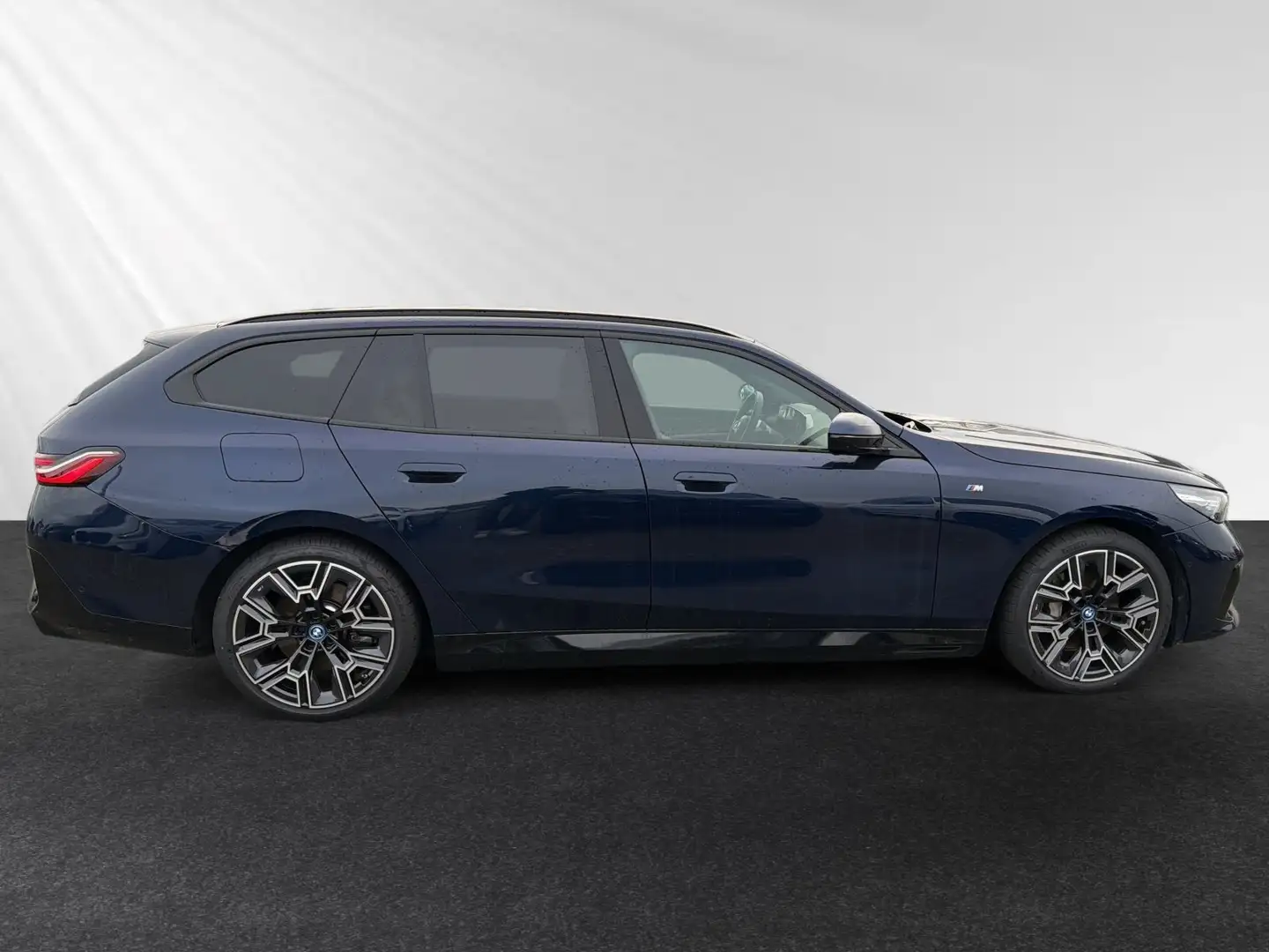 BMW i5 eDrive40 Touring Lr. 530,- br. o.Anz. 27Mon/5`Km p Blau - 2