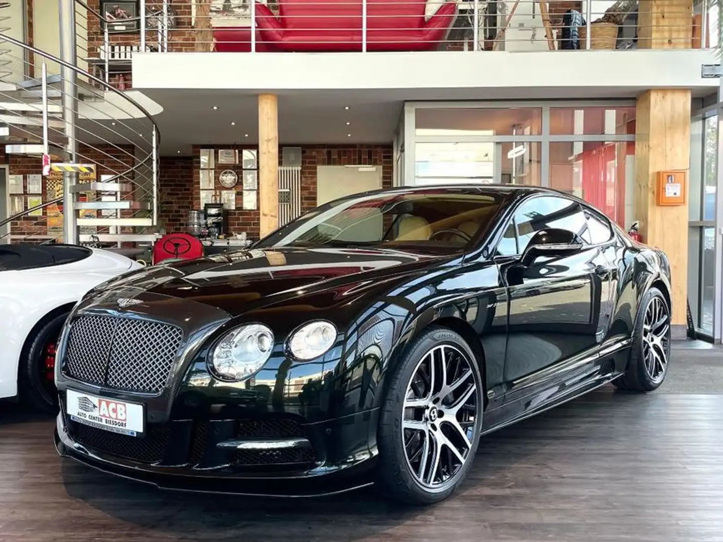 Bentley Continental GT 4WD Mansory Carbon Naim Mulliner Vert - 1