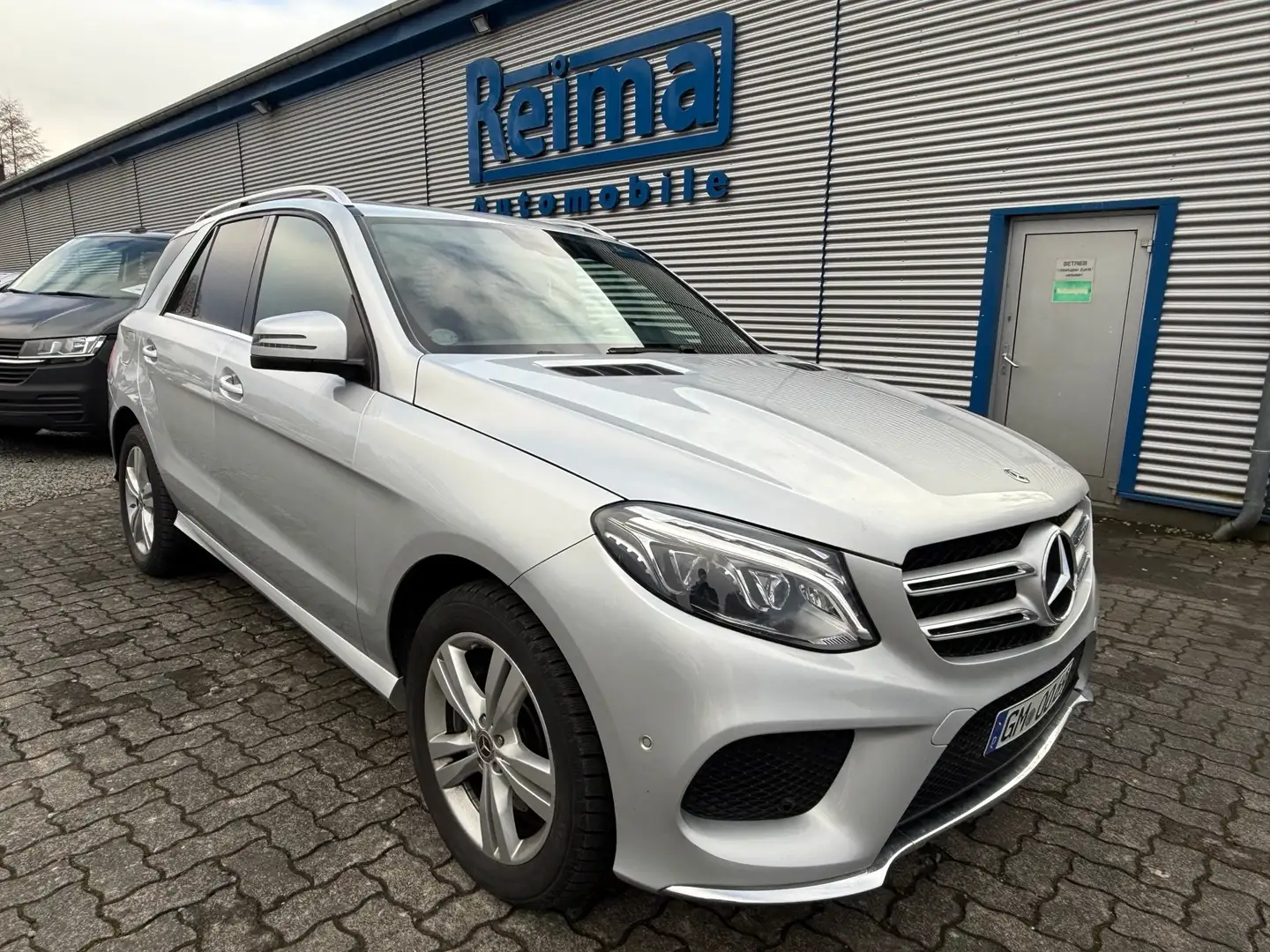 Mercedes-Benz GLE 250 GLE 250 d , LED, H&K, AMG-Paket, Leder Gris - 2