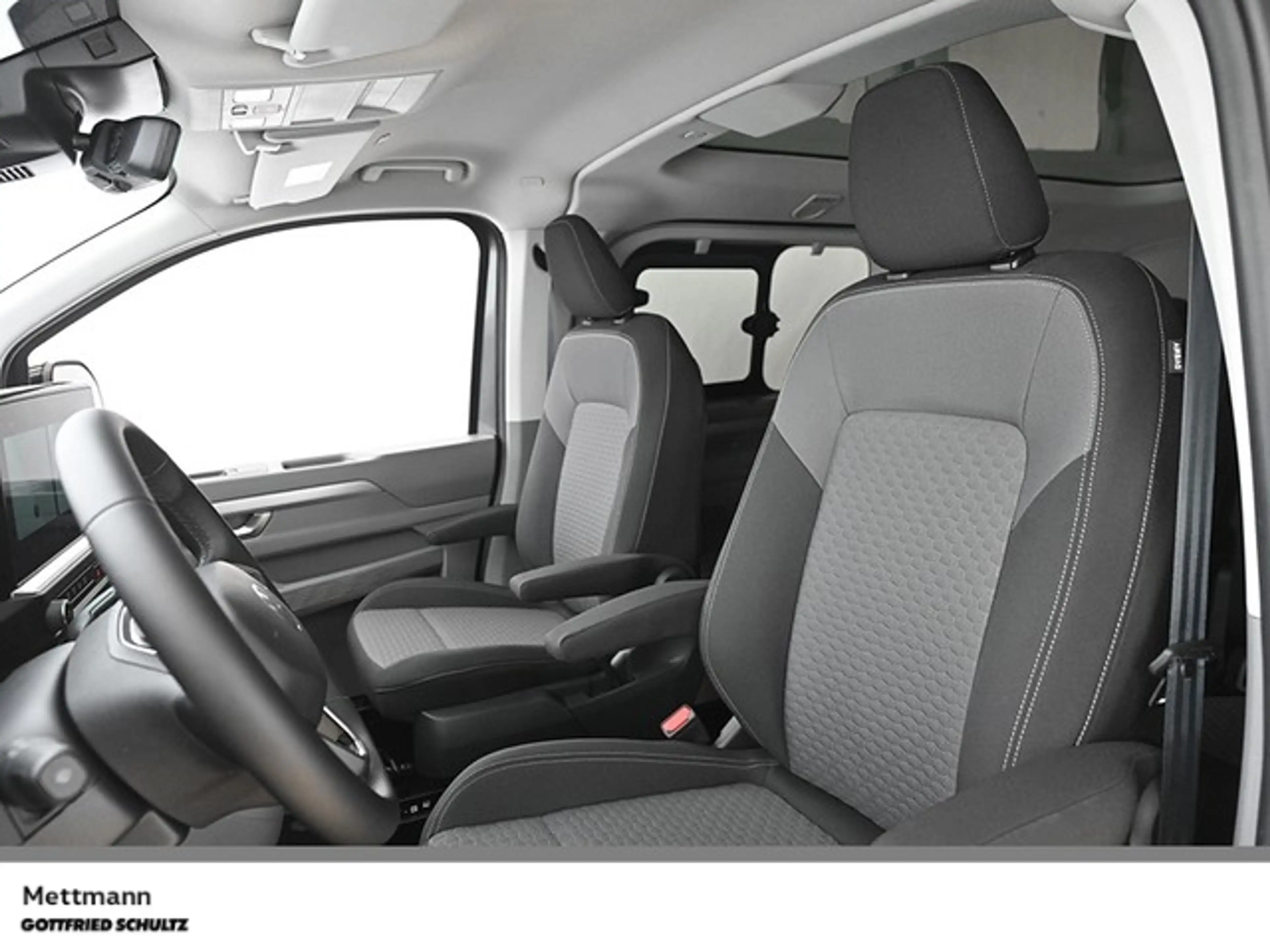 Volkswagen T7 Caravelle Life 2 0 l DSG LED AHK ACC PANO KEYLESS — photo 9