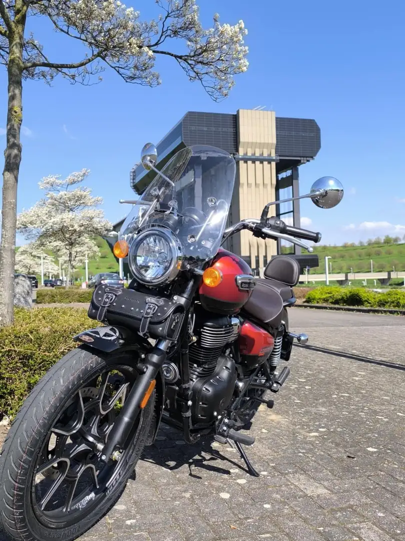 Royal Enfield Meteor 350 Červená - 1
