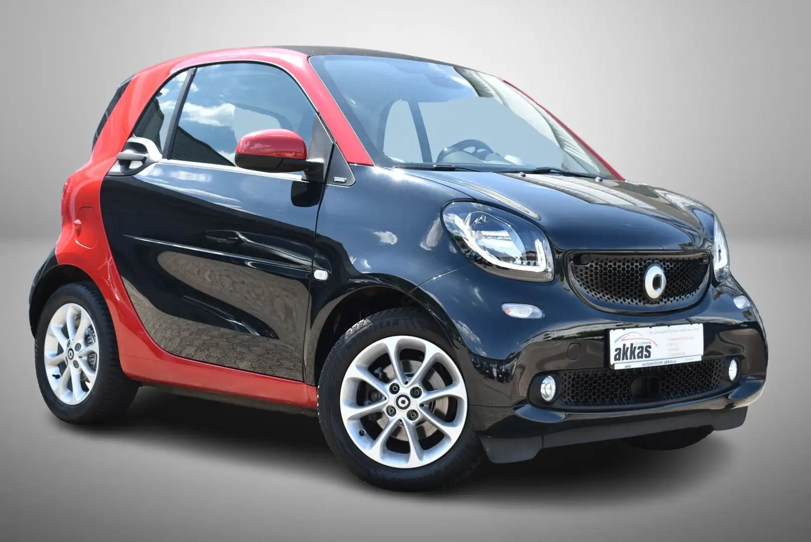 smart forTwo passion *1.Hand*Navi*Kamera*Garantie* Noir - 1