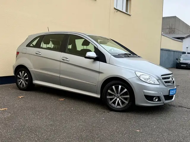 Mercedes-Benz B 170 AUTOMATIK KLIMA SHZ PDC LICHT RENTNER FAHR