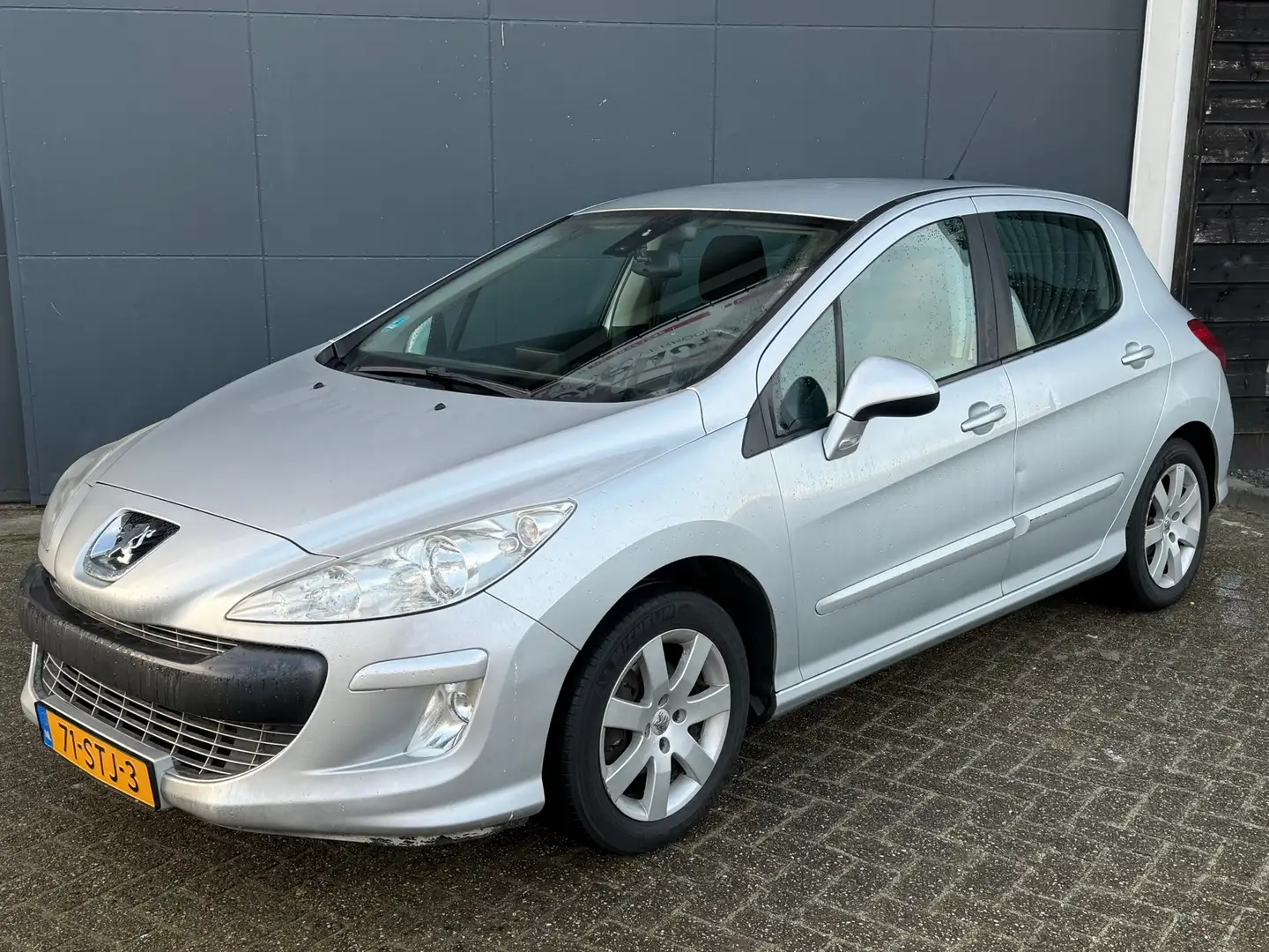 Peugeot 308 1.6 VTi XS automaat Grau - 2