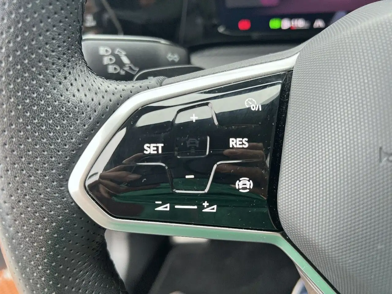 Volkswagen Golf Standard Model — photo 28