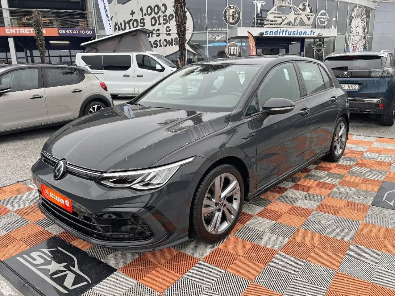 Volkswagen Golf Standard Model