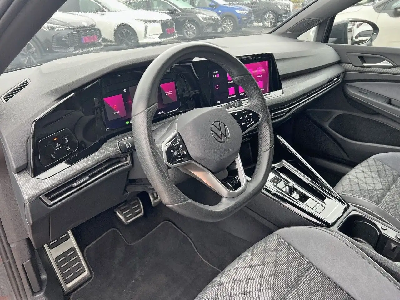 Volkswagen Golf Standard Model — photo 13