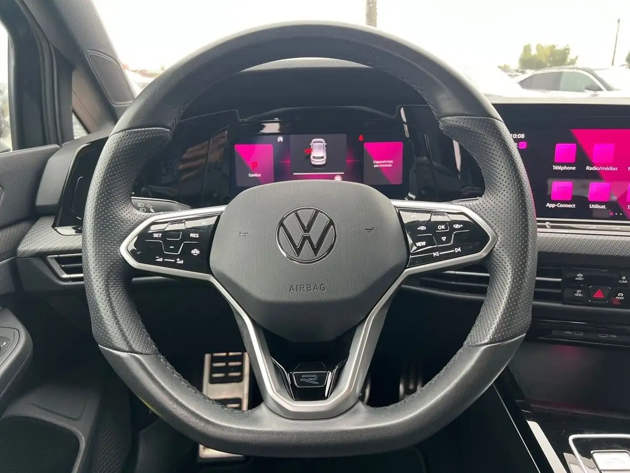 Volkswagen Golf Standard Model — photo 22