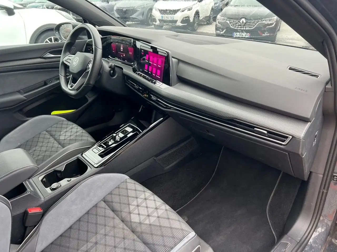 Volkswagen Golf Standard Model — photo 18