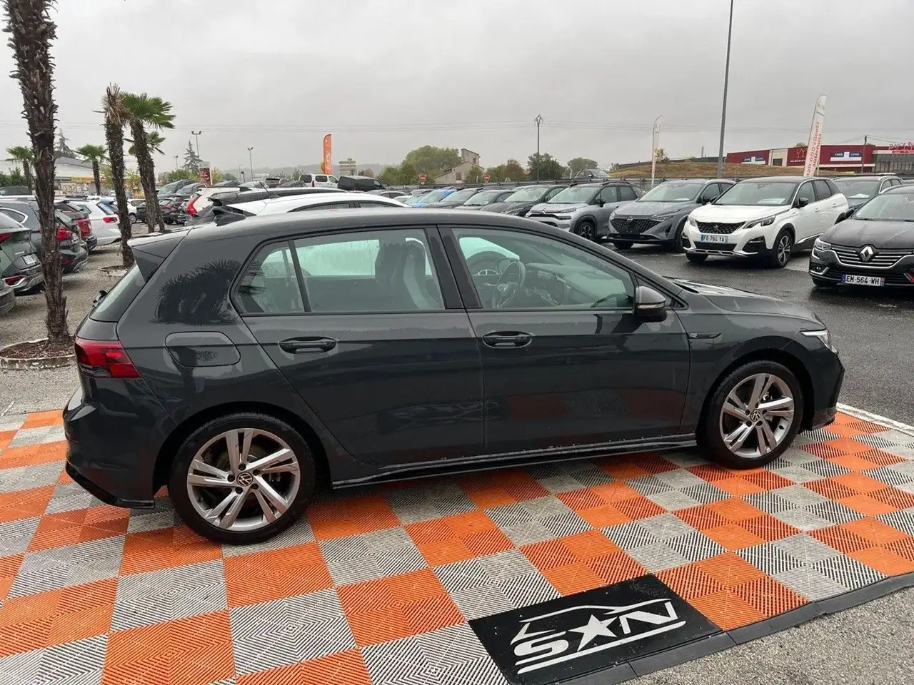 Volkswagen Golf Standard Model — photo 4