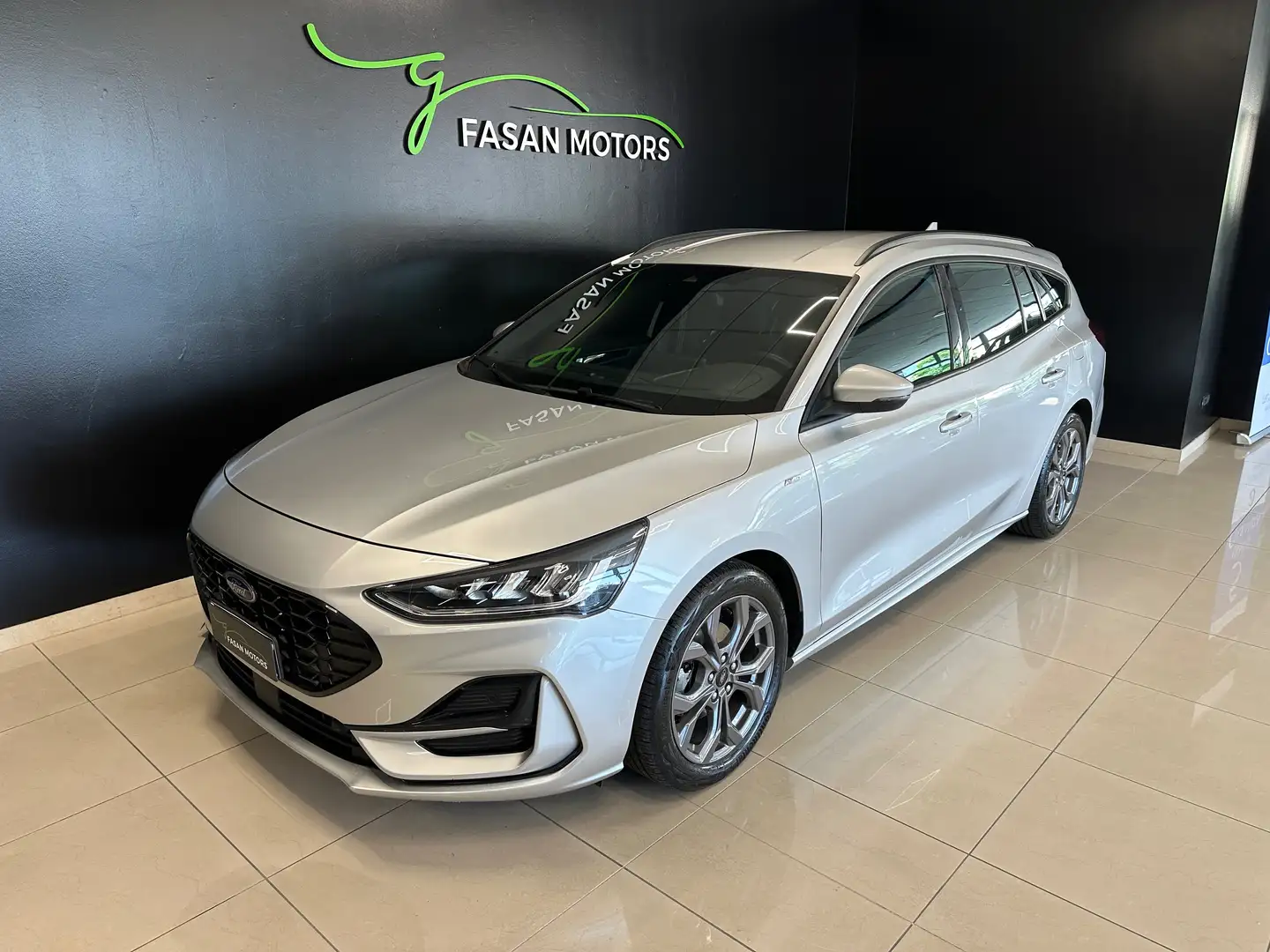 Ford Focus Focus V 2022 SW 1.0 ecoboost h ST-Line 125cv power Zilver - 1