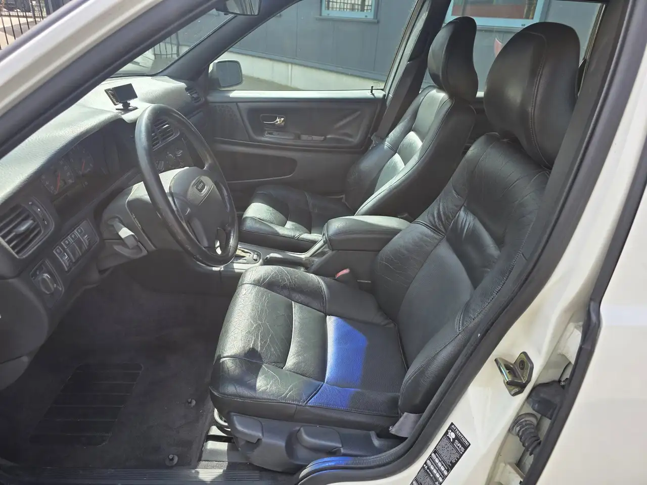 Volvo V70 2.5 AUTOMAAT, netto € 4.950 ex BTW, Leder, bijtelv, foto 5