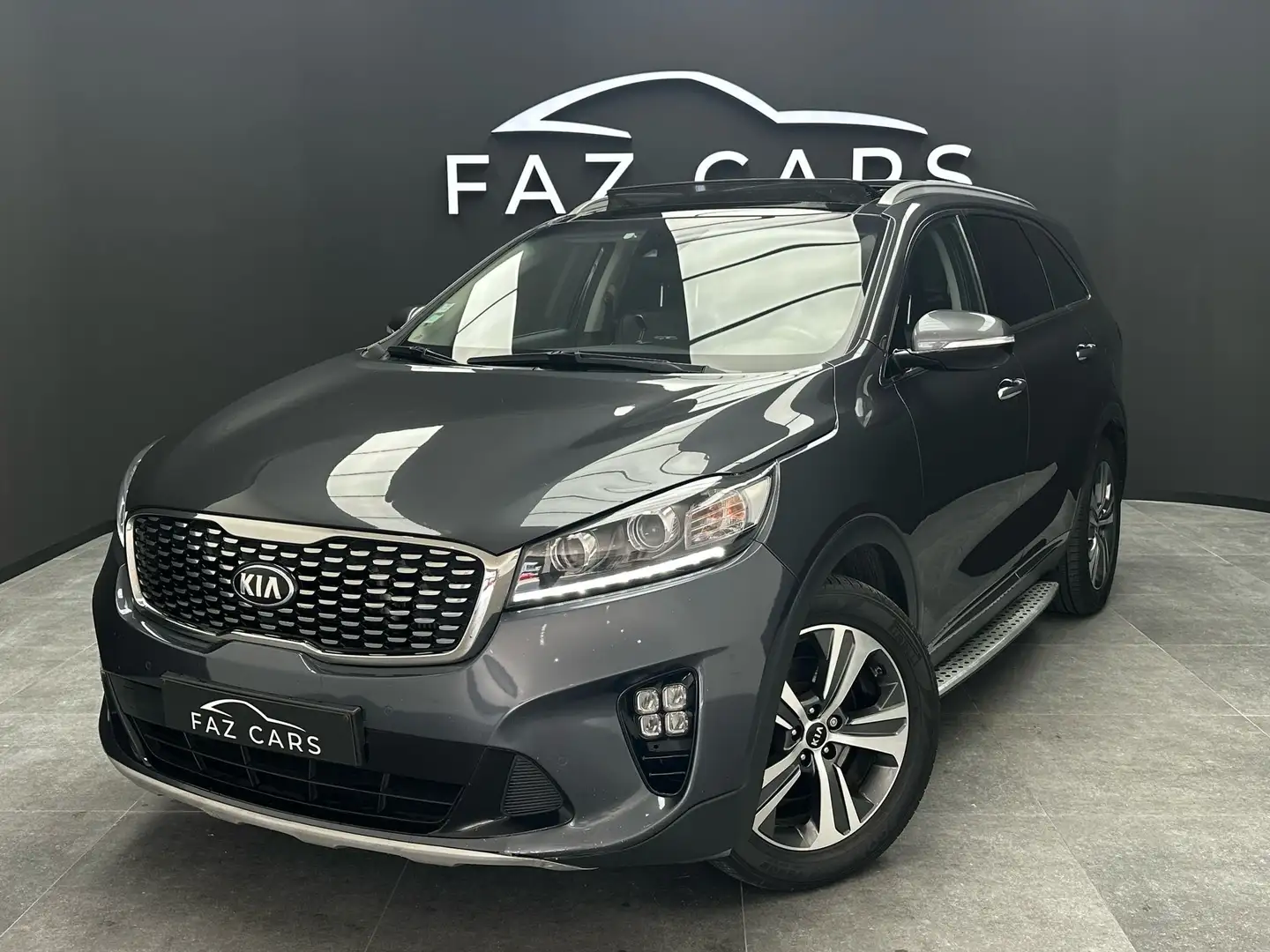 Kia Sorento * Réservé * Gris - 1