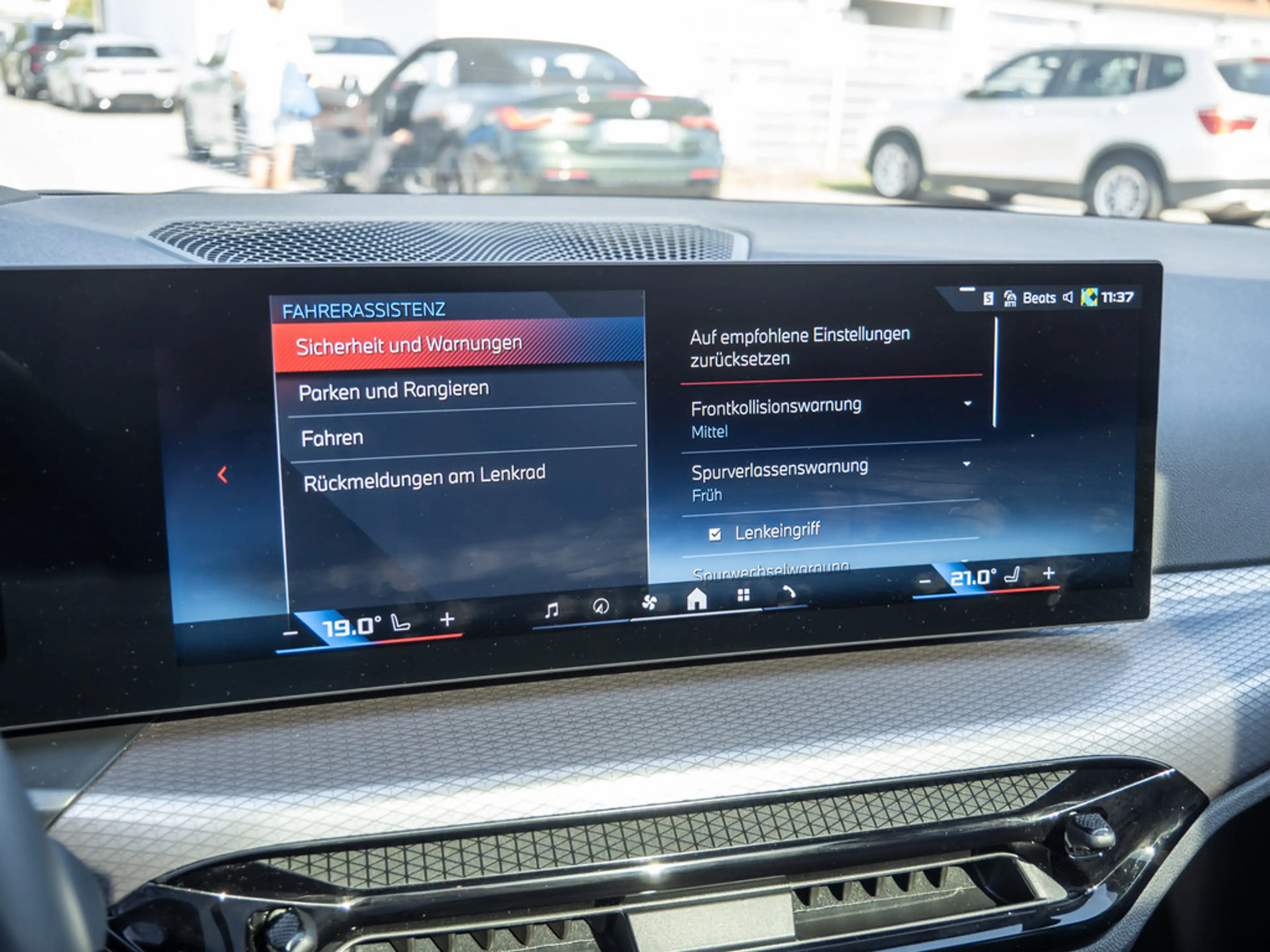 BMW 340 Md xDrive Touring — photo 12