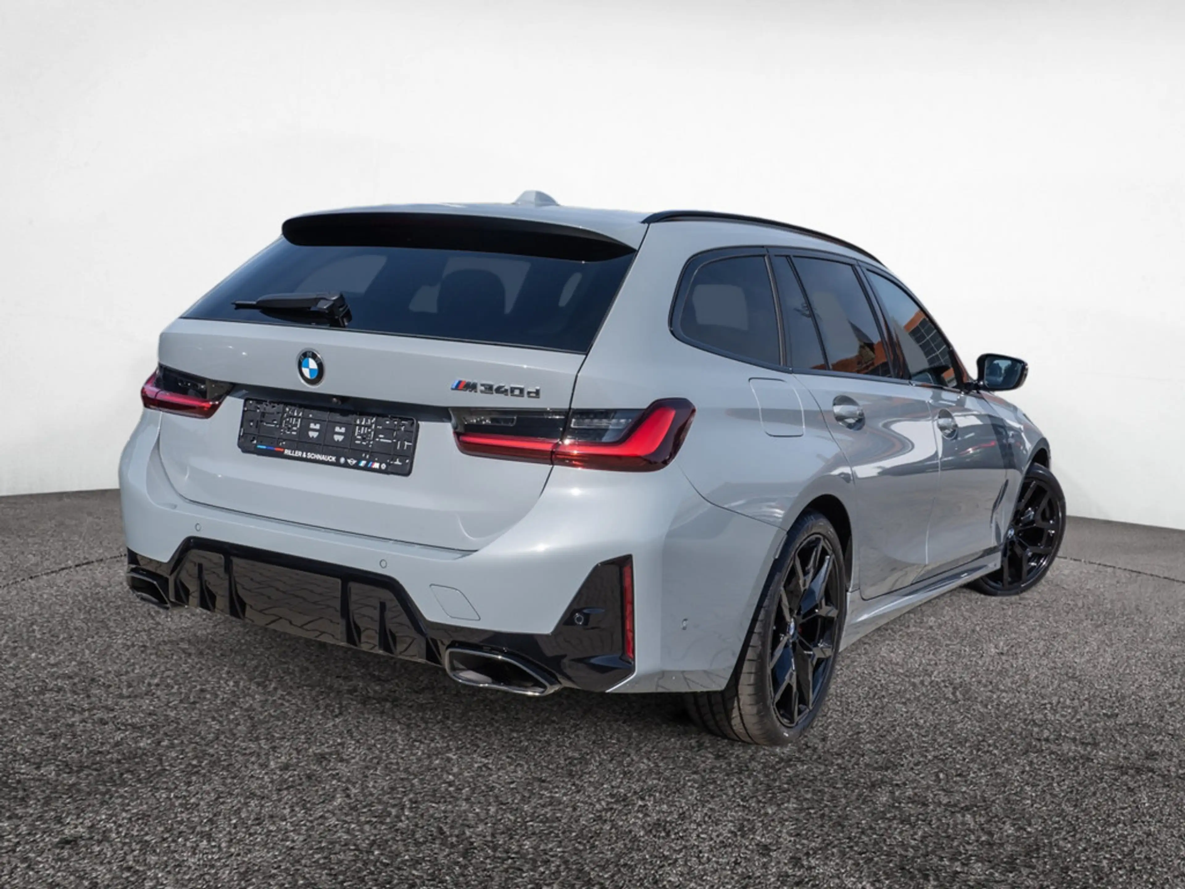 BMW 340 Md xDrive Touring — photo 3
